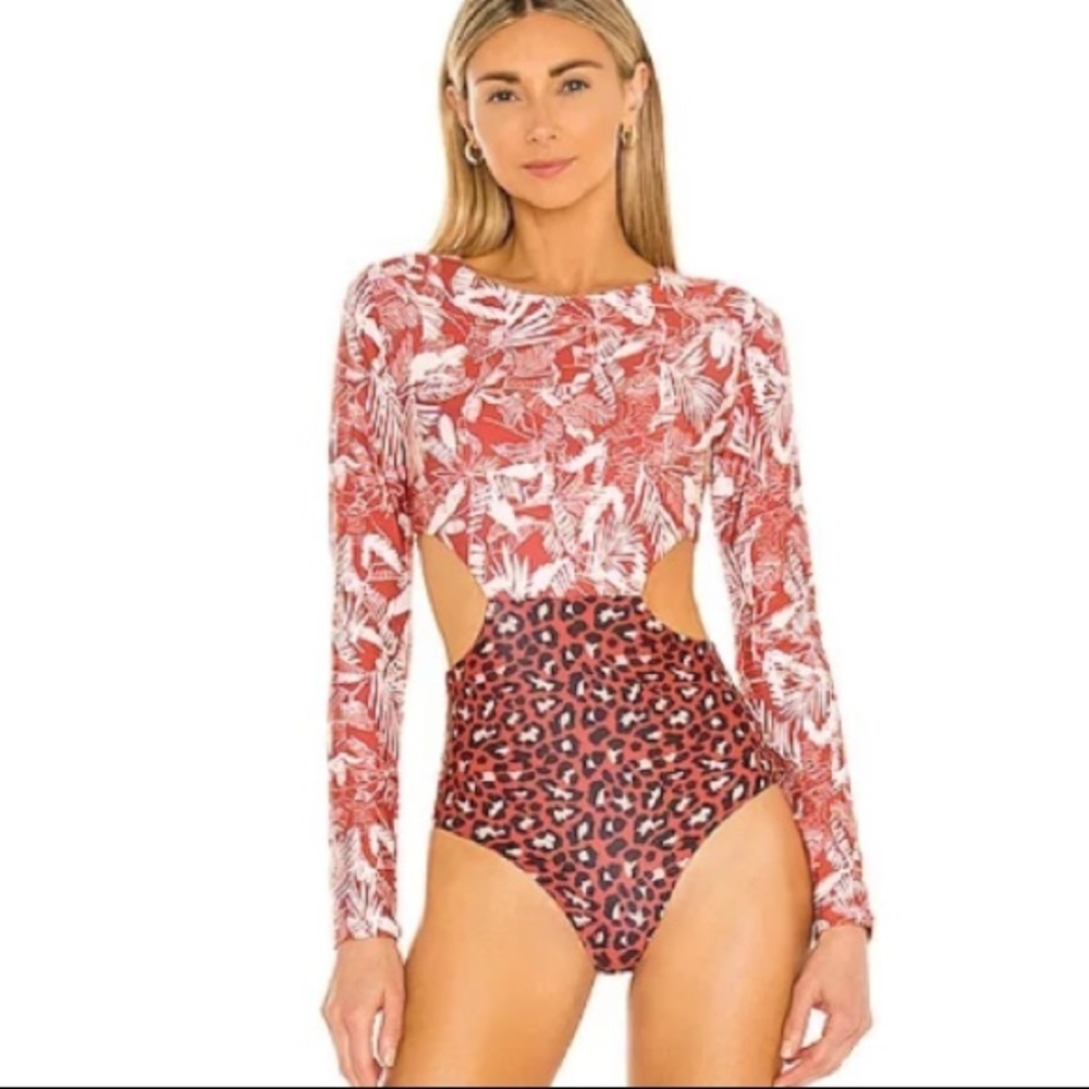 MAAJI CRIMSON FOREST SURF SUIT CUT OUT NEW SIZE MEDIUM